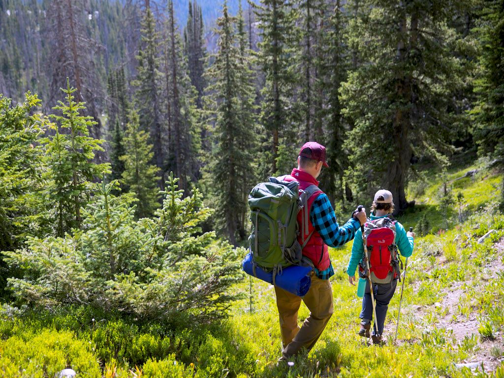 Concept showing sustainable tips for protecting the environment during trips.